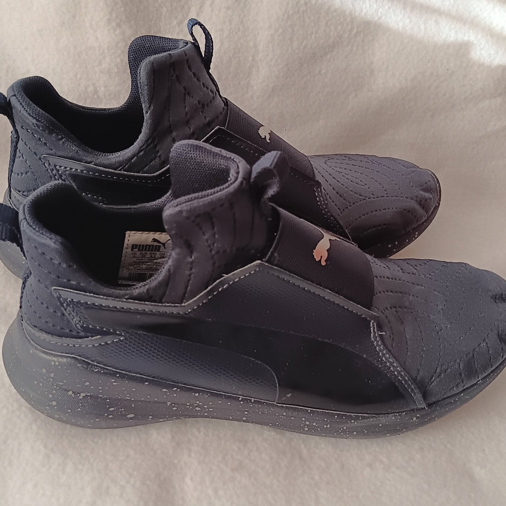 Shoes - Picture 6 of 12